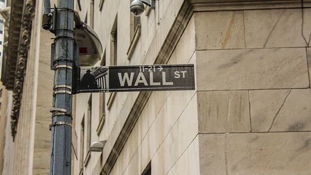Markets Waver as Iran Tensions Drive Uncertainty