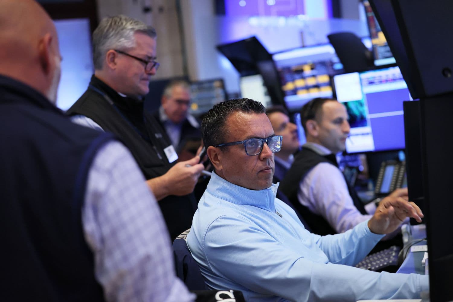 Stocks Have Had a Big 2025. Should You Buy Into the 'Most Wonderful Time' of the Year?