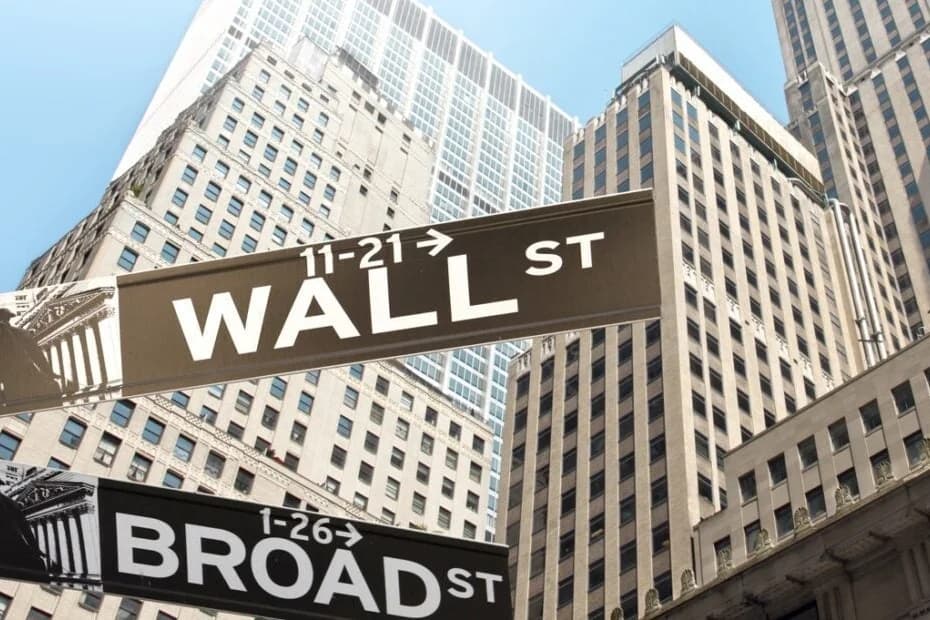 Top 3 Risk Off Stocks That Are Preparing To Pump In October